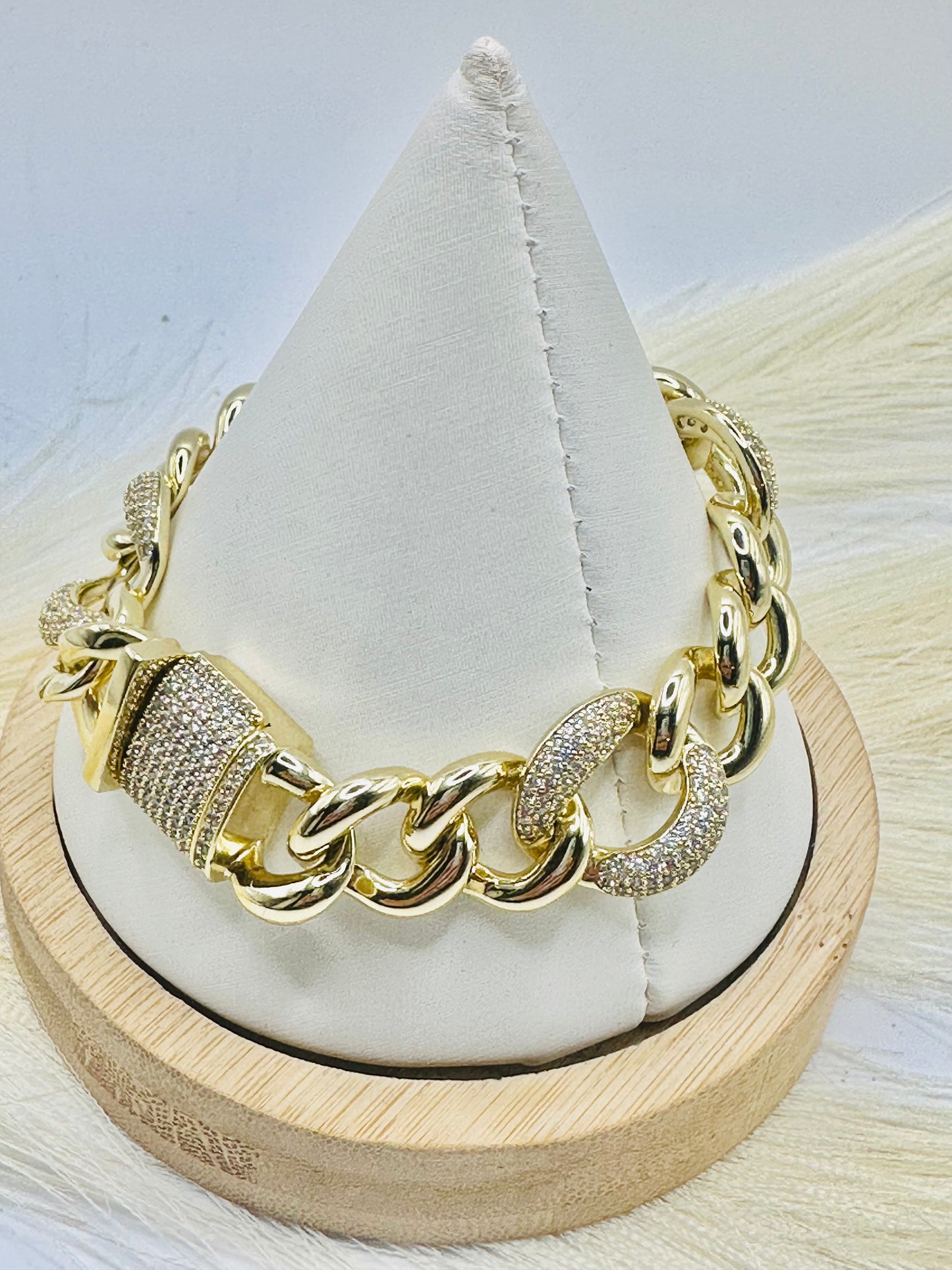 Pulsera Cubana Adimantada Broche Princesa 7inch | Laminado 14k