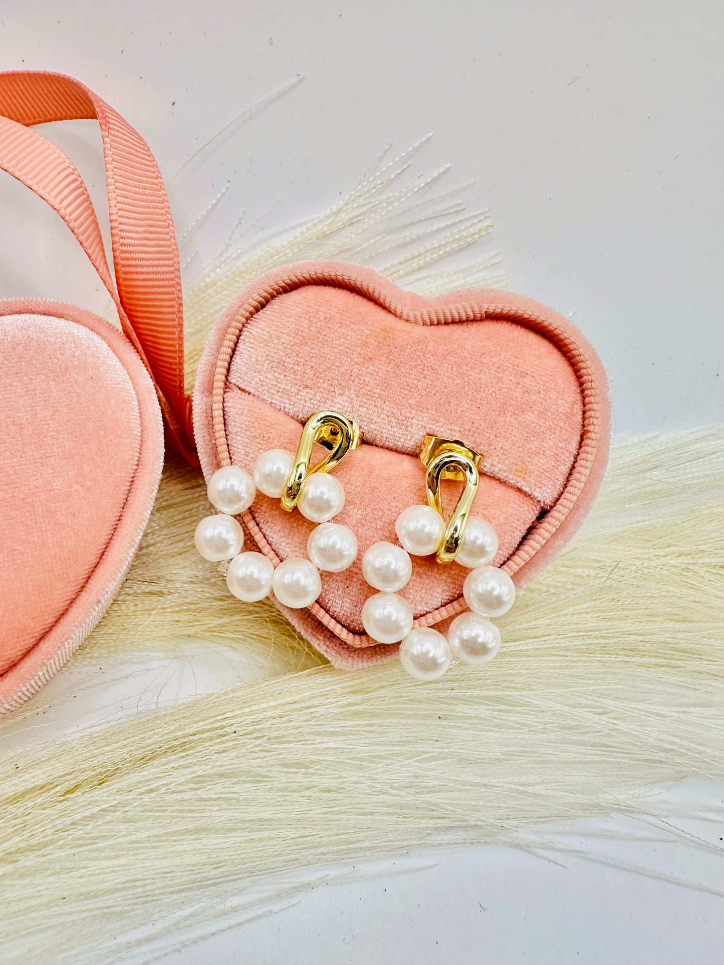 Pearl Circle Earrings | 14k Gold Plated