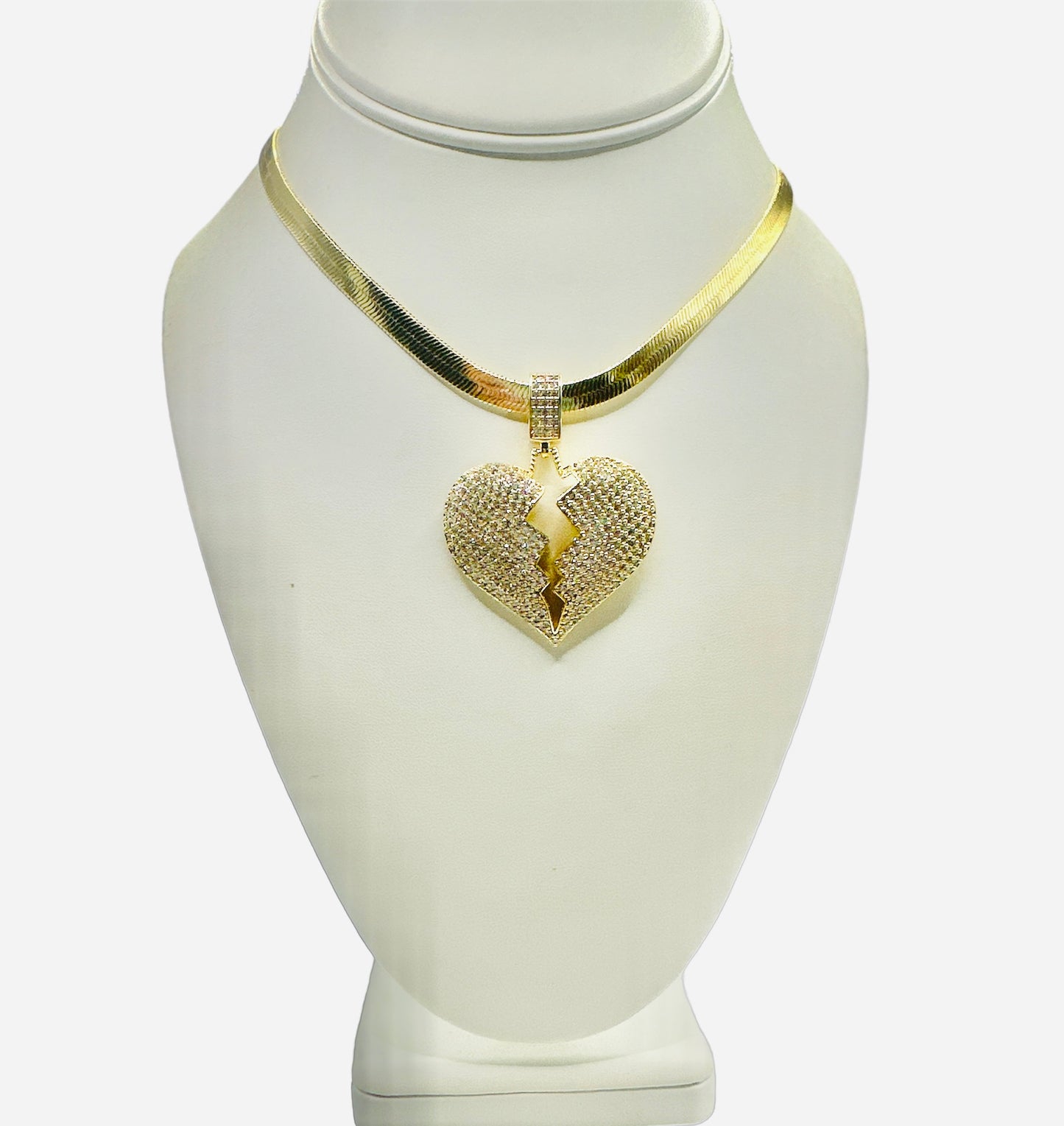 Thin Omega Chain with Open Heart