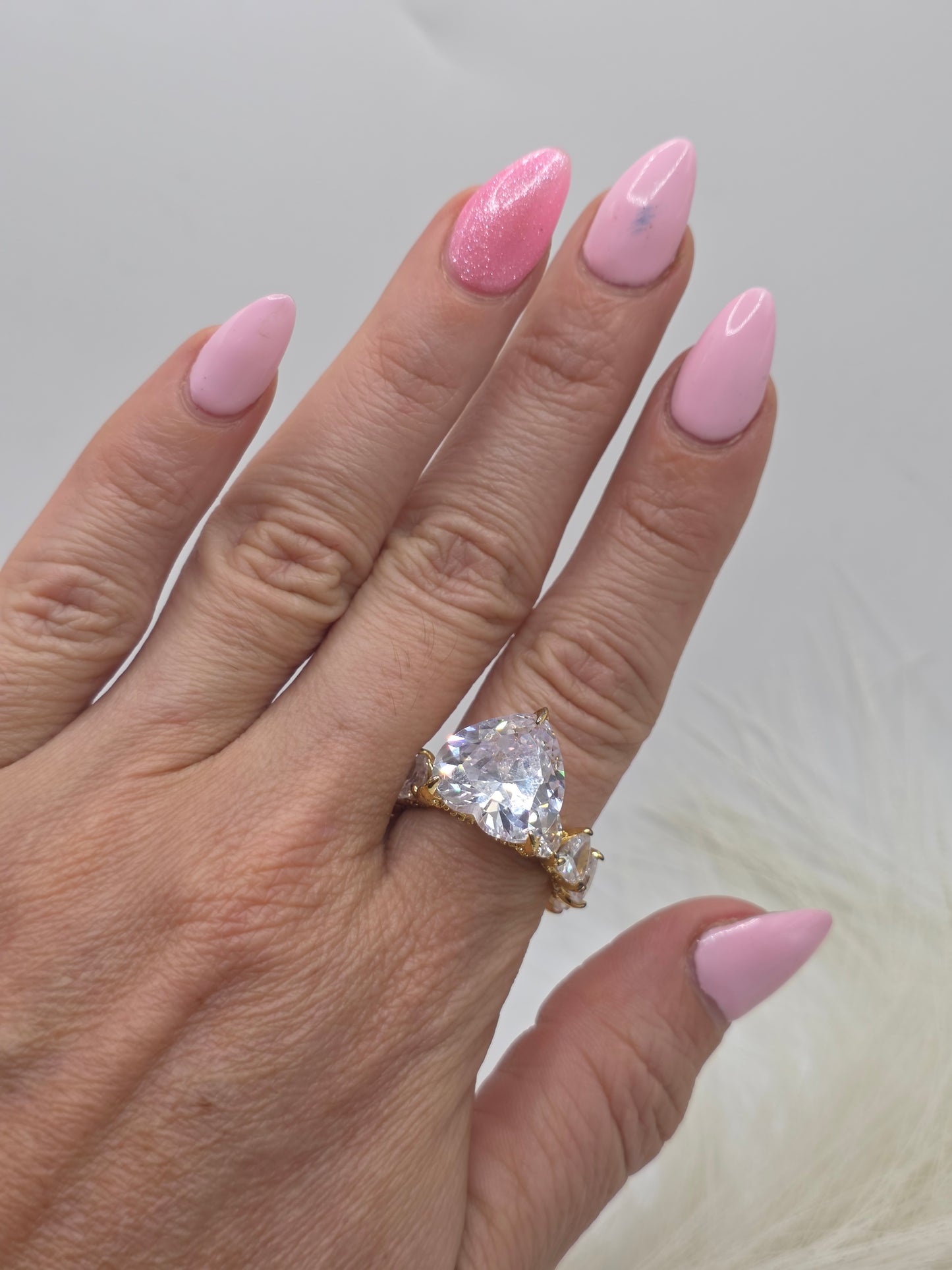 Anillo Princesa Blanco en Vidrio