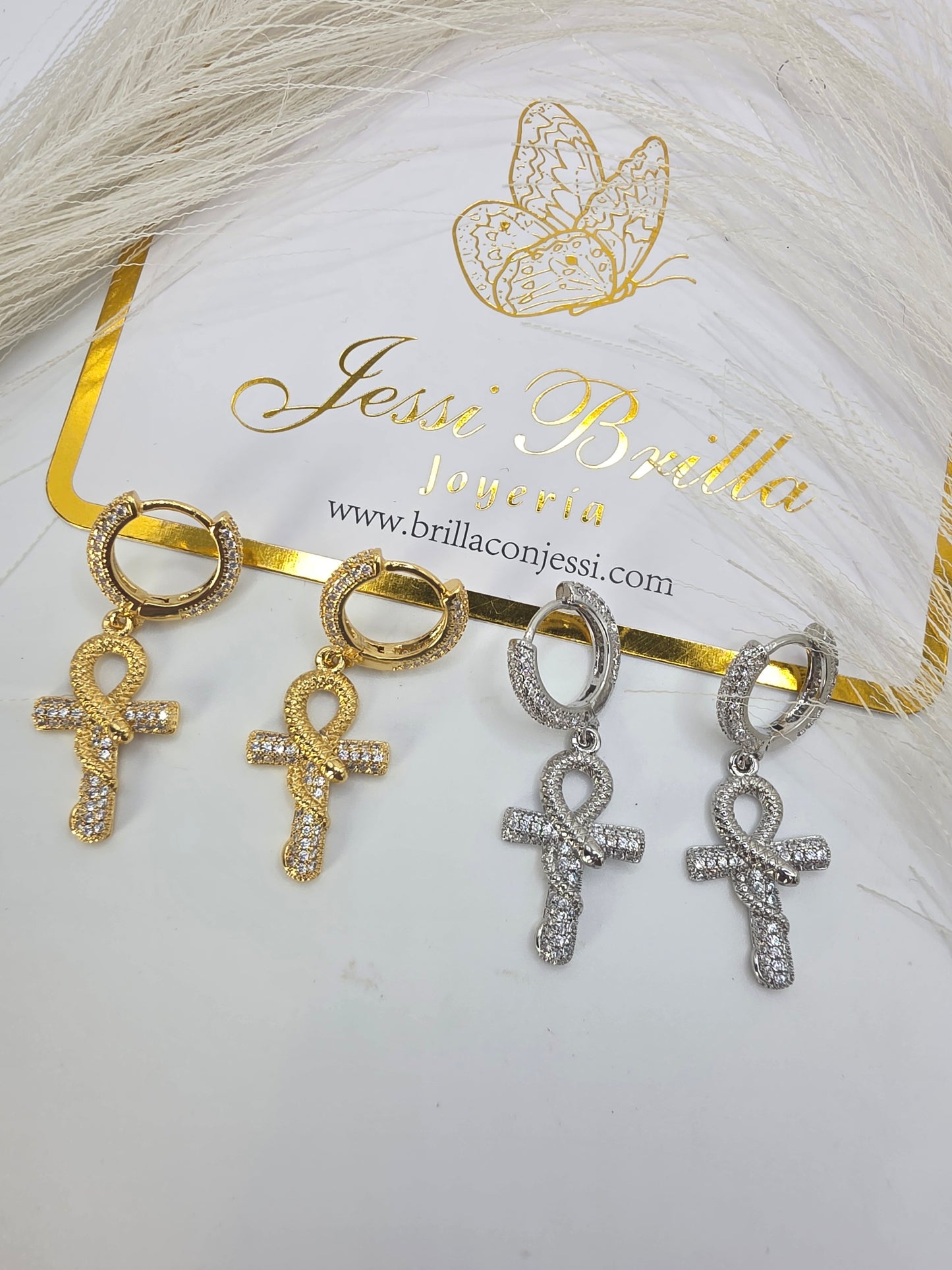 Aretes de Cruz de Palma en Vidrio Real