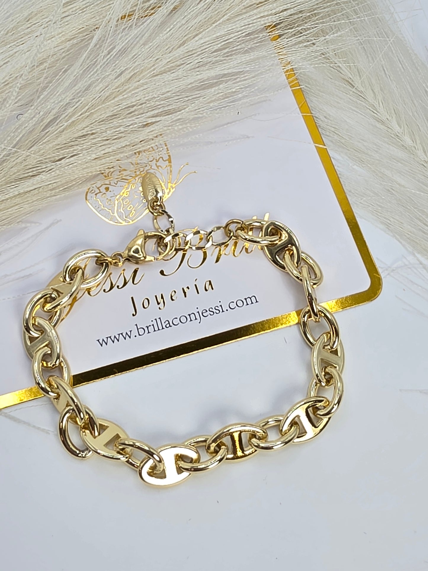 Guchi woven bracelet