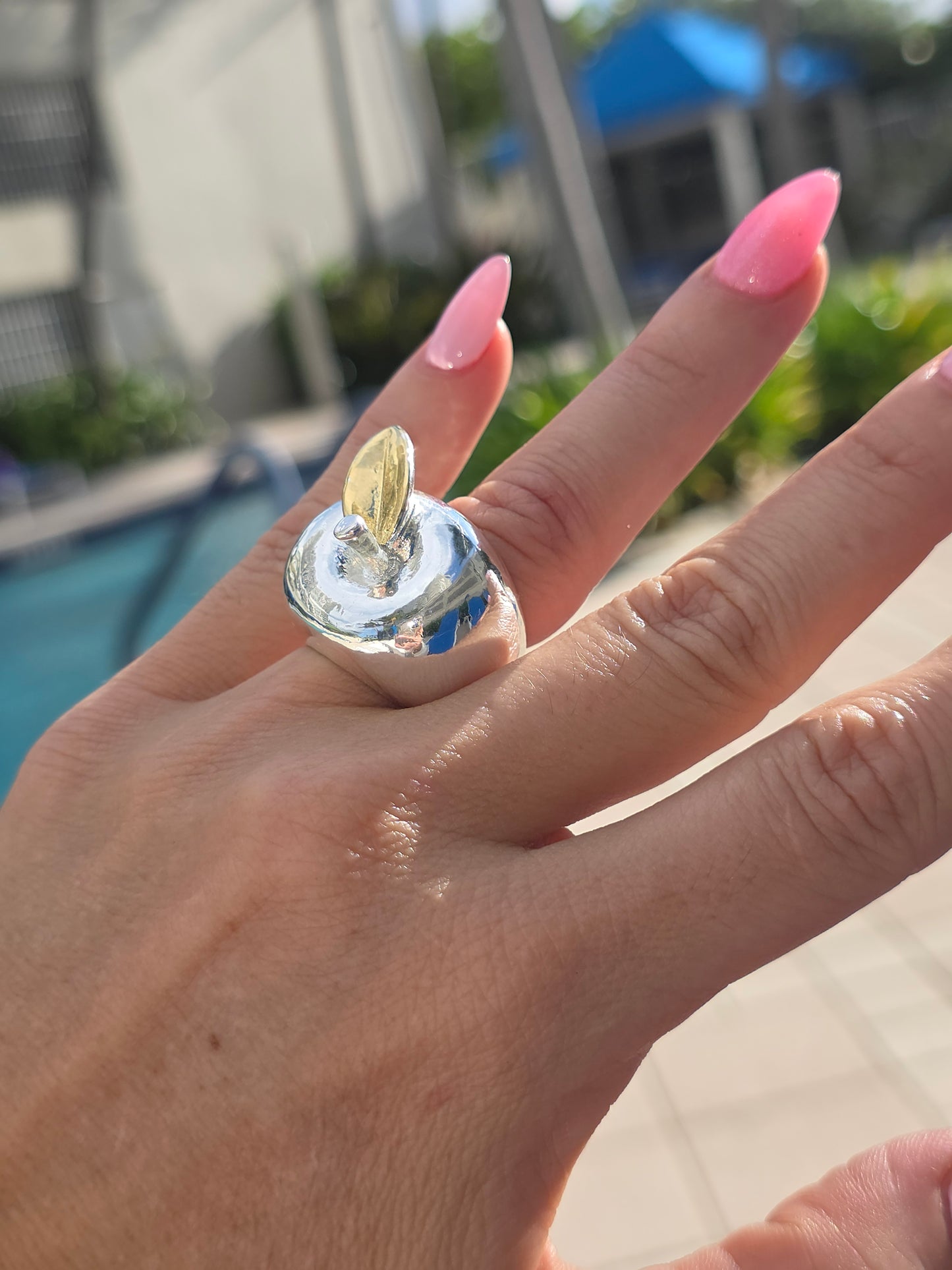 Anillo de Manzana Silver en Vidrio size 7