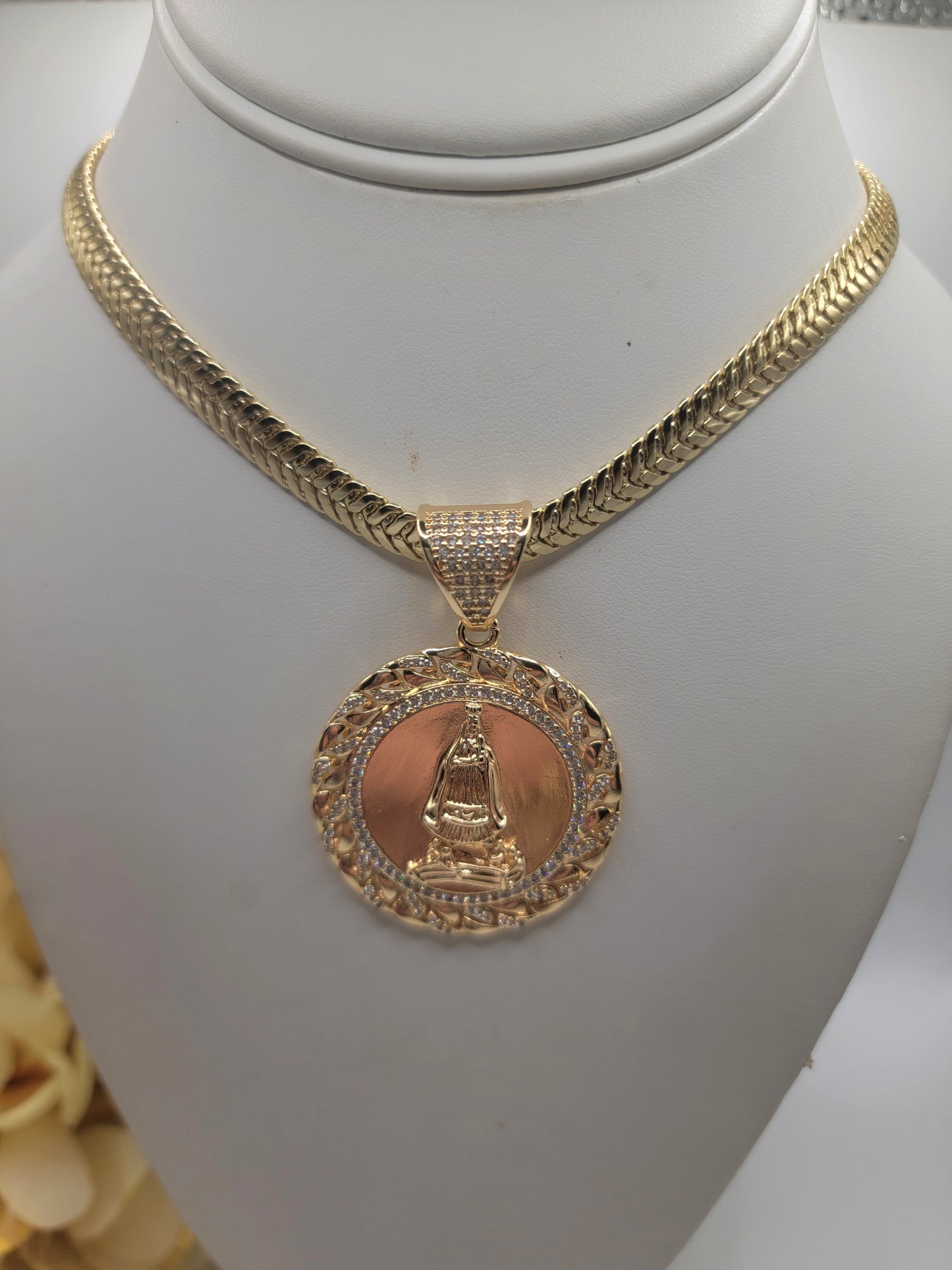 Cadena Omega tejido Español y Virgen de la Caridad del Cobre Oshu| 20inch