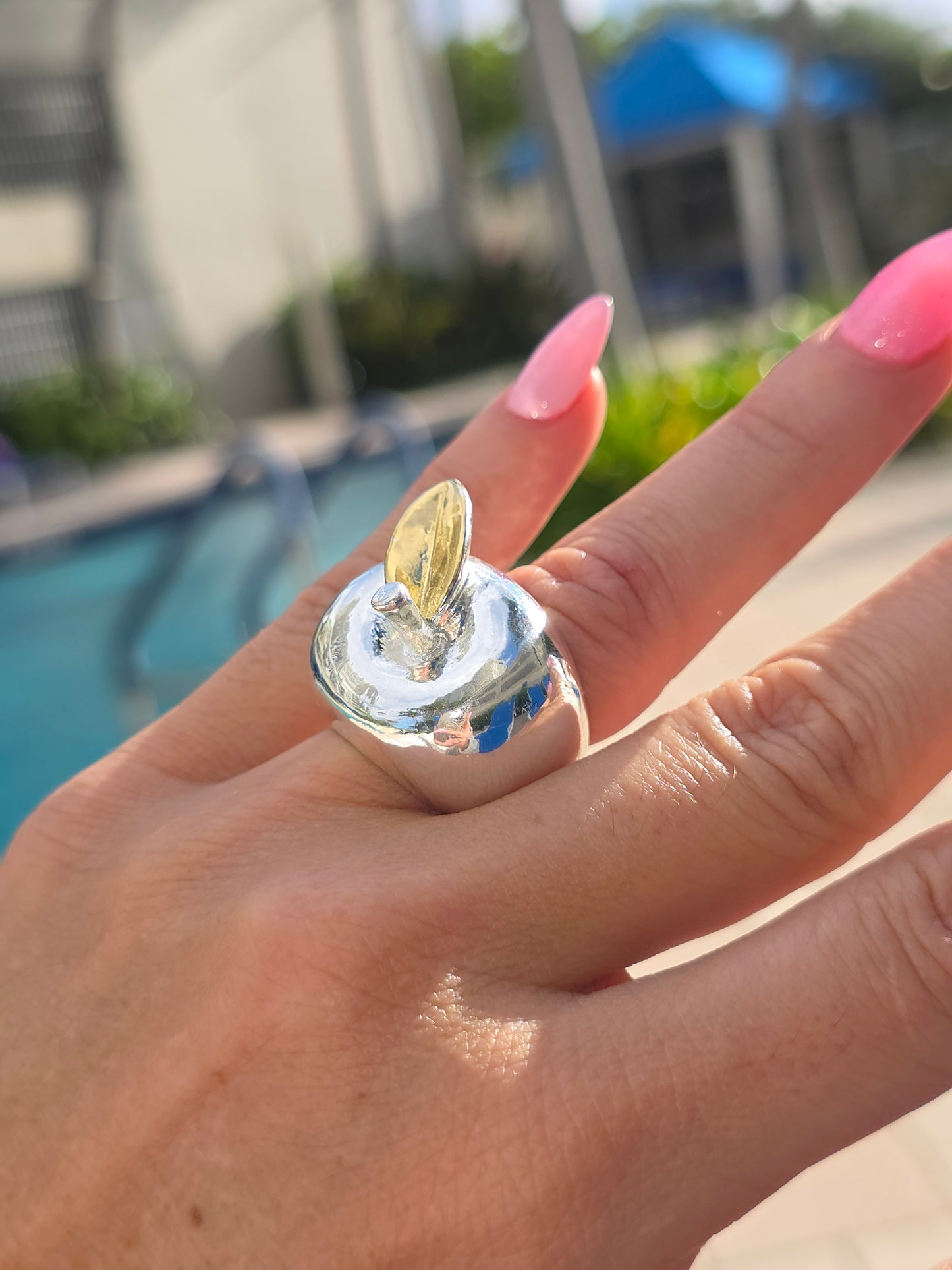 Anillo de Manzana Silver en Vidrio size 7