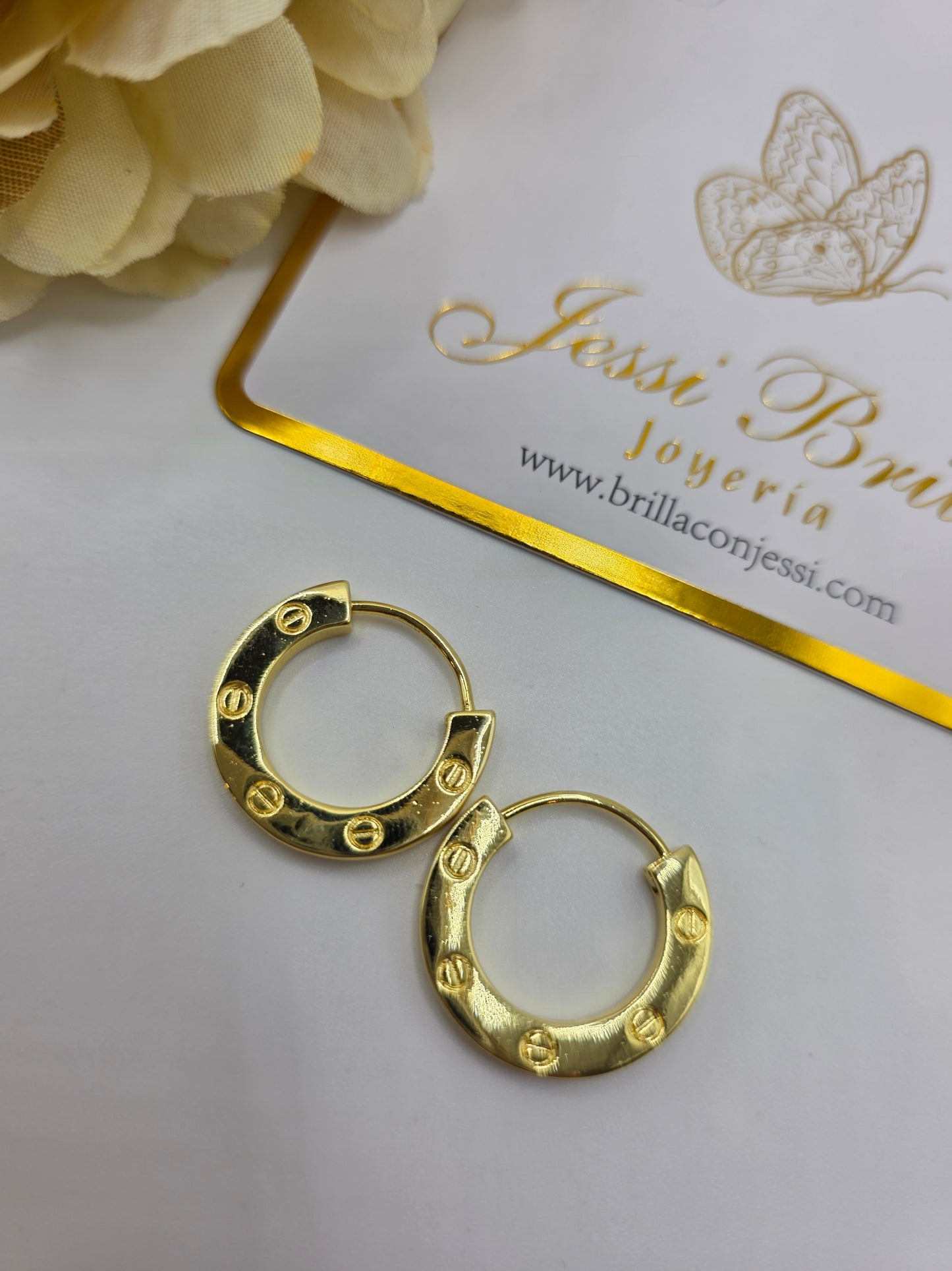 Aretes Cartier Medianos