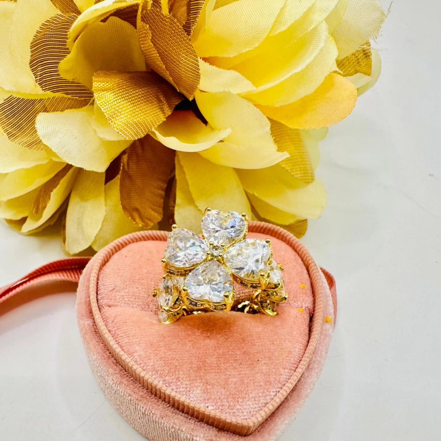 Anillo Flor de Vidrio 5A