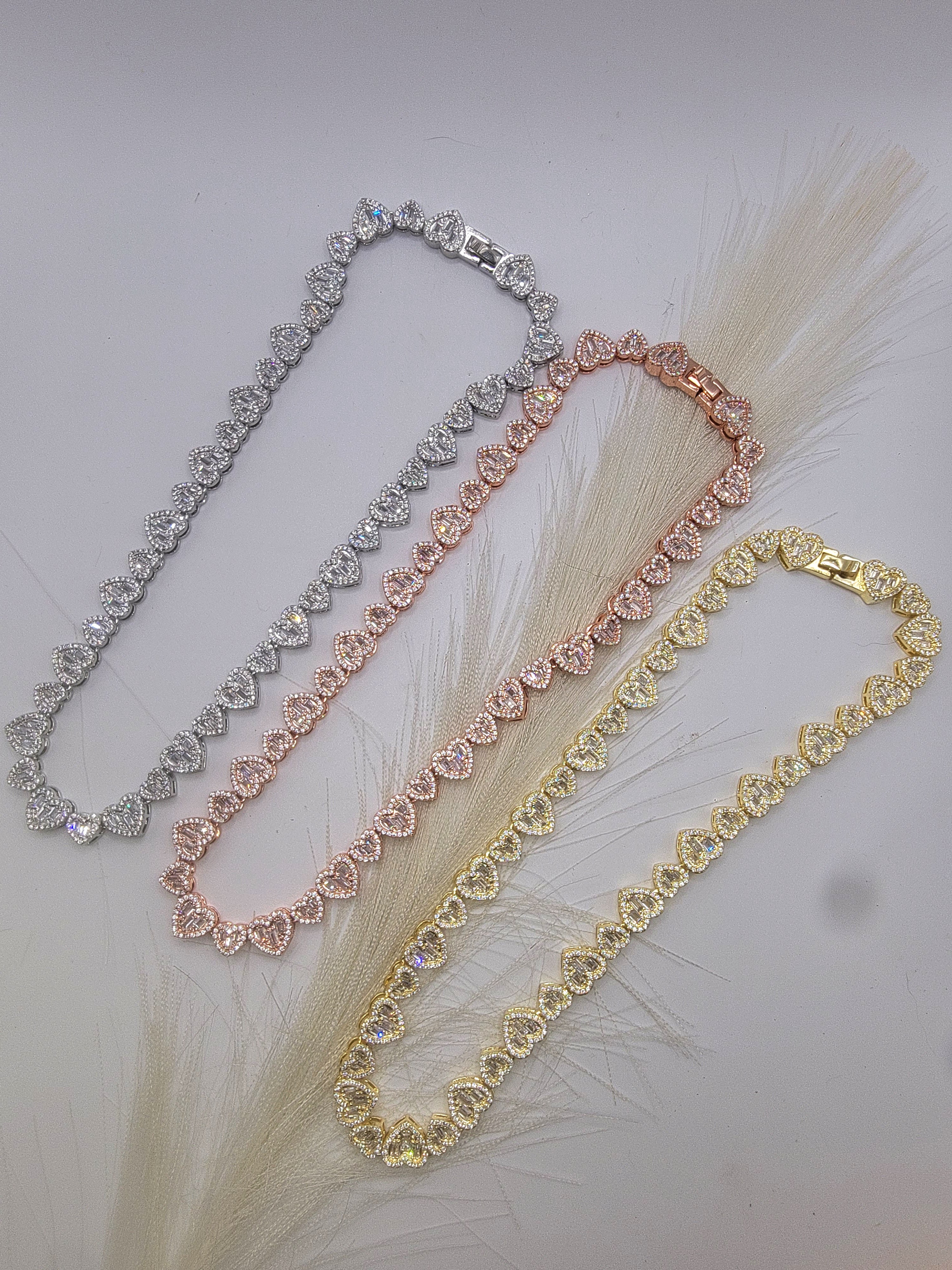 Glass Heart Choker 5AA