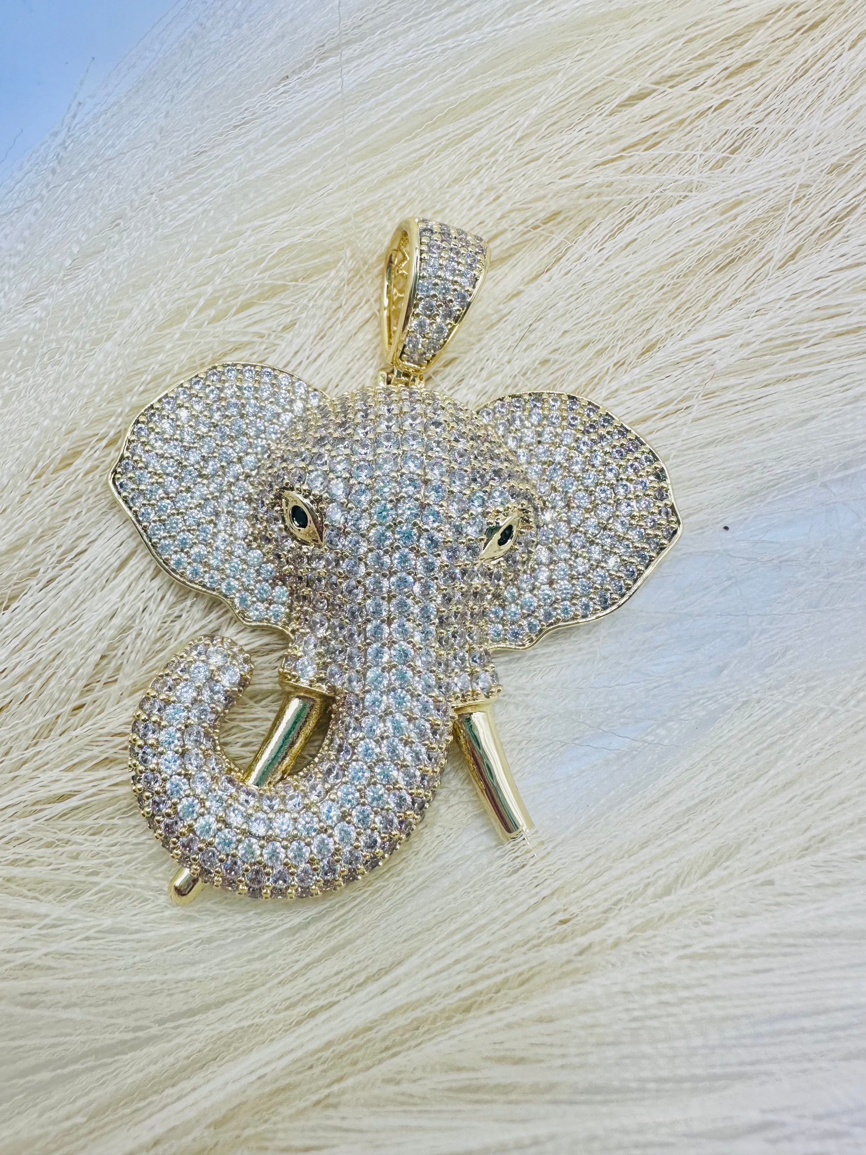 Elegante Trompa Arriba Grande | 14k