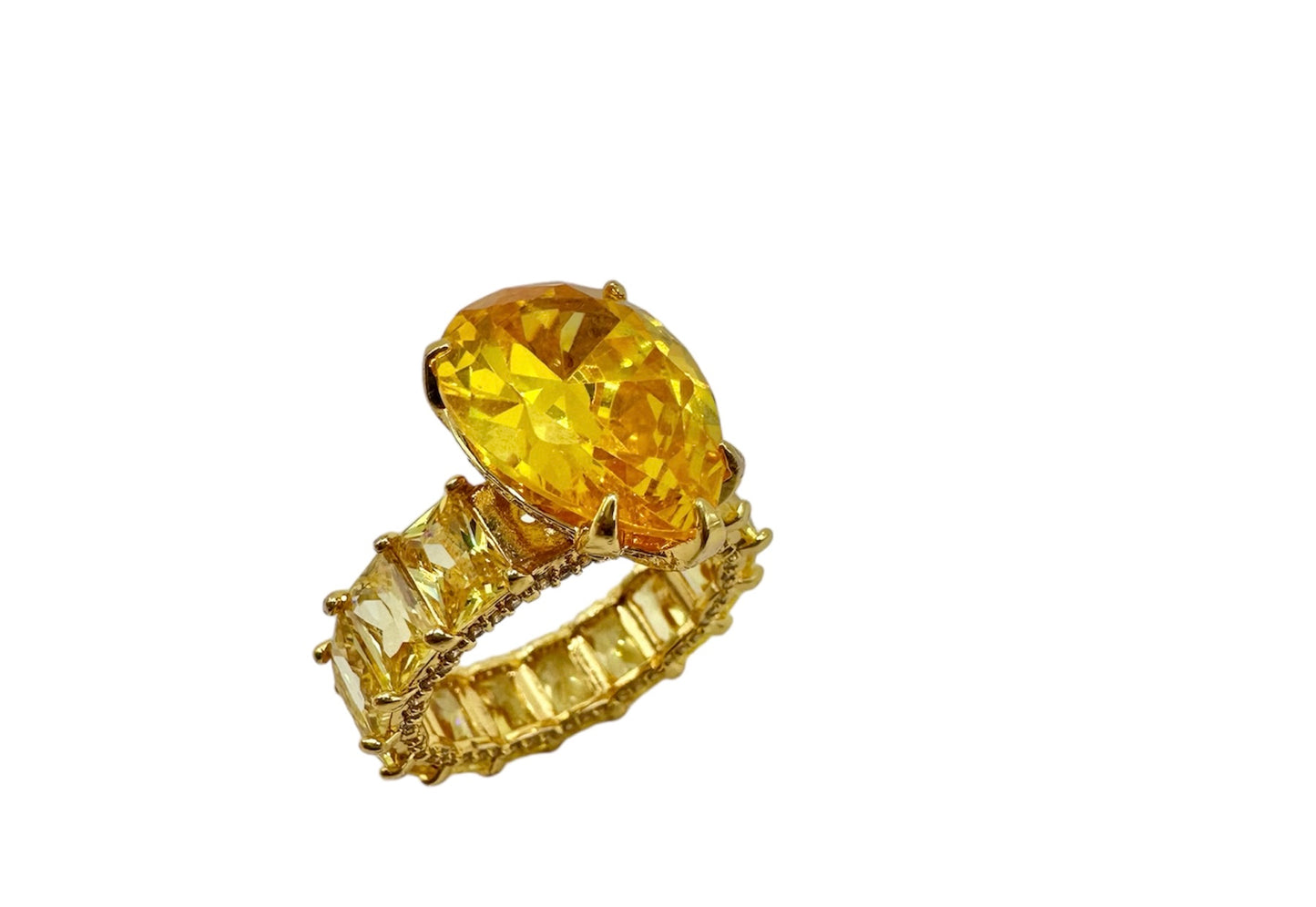 Anillo de Corazón Amarillo Adimantado en Vidrio Real