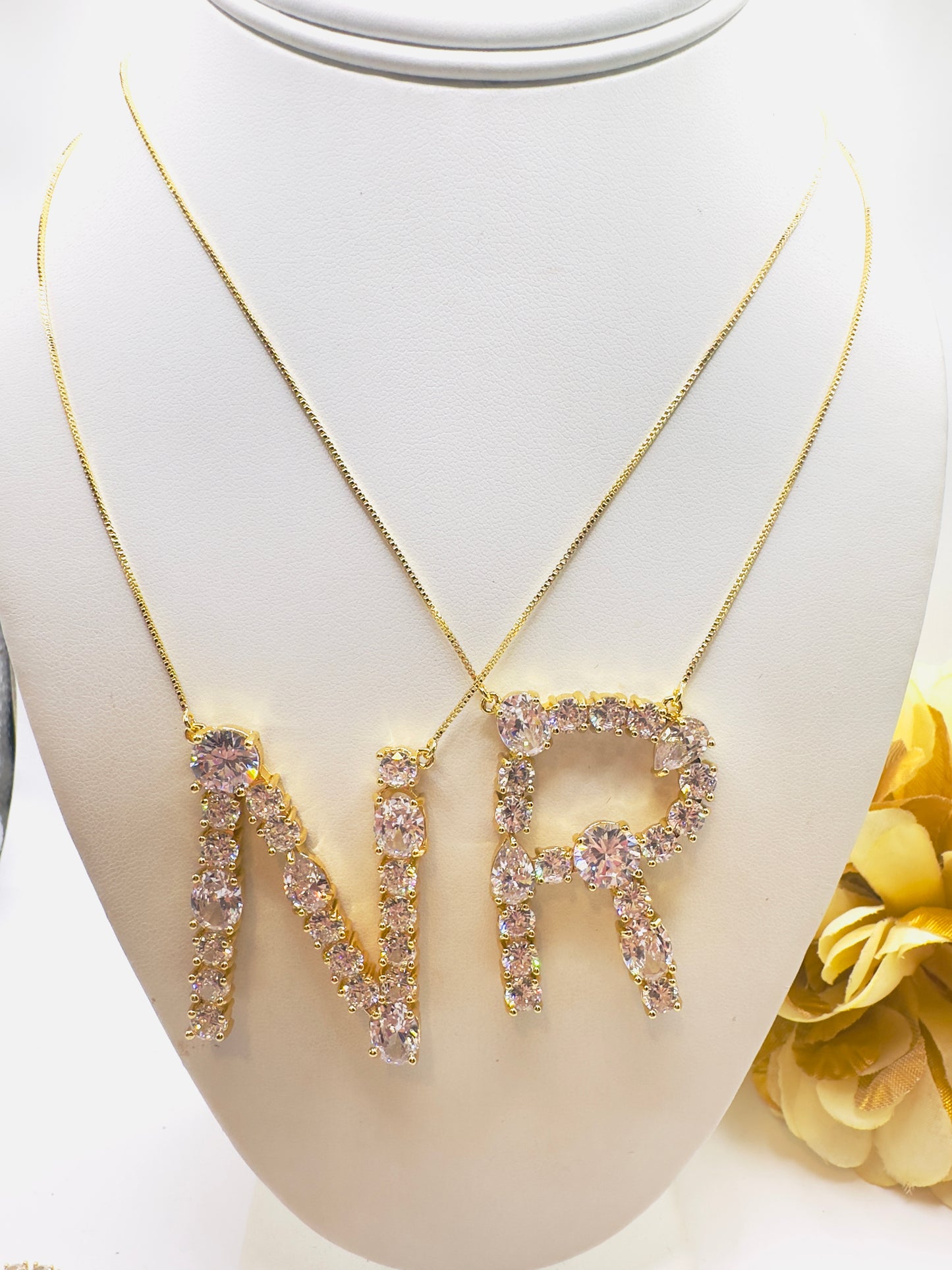 Inicial en Vidrio Real Laminado Oro 14K