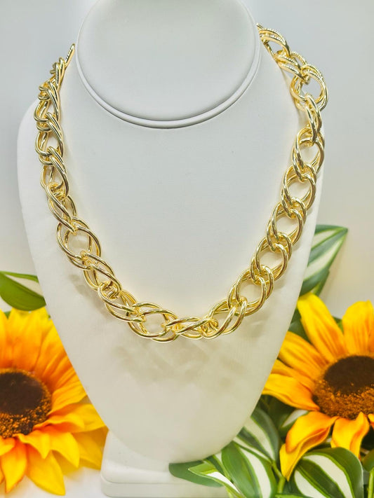 Traced choker