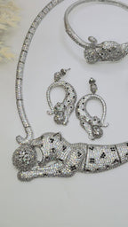 Pantera Silver Cati en vidrio real -Size 18inch anillo 7inch
