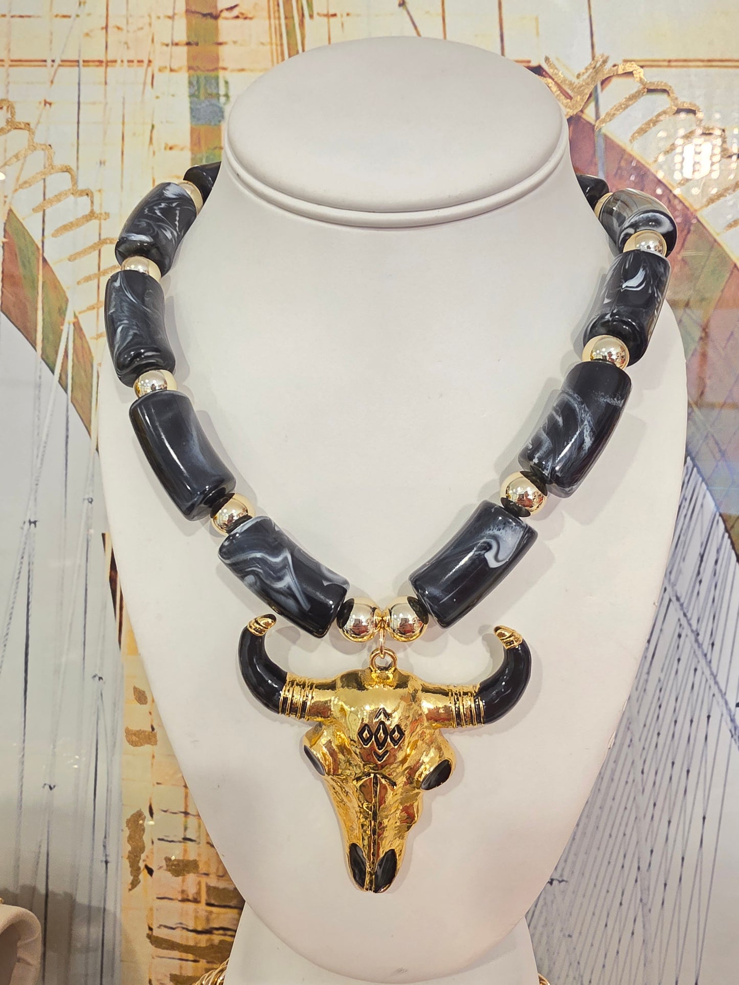 Gargantilla con extensión 18inch con Cabeza de Toro oscura