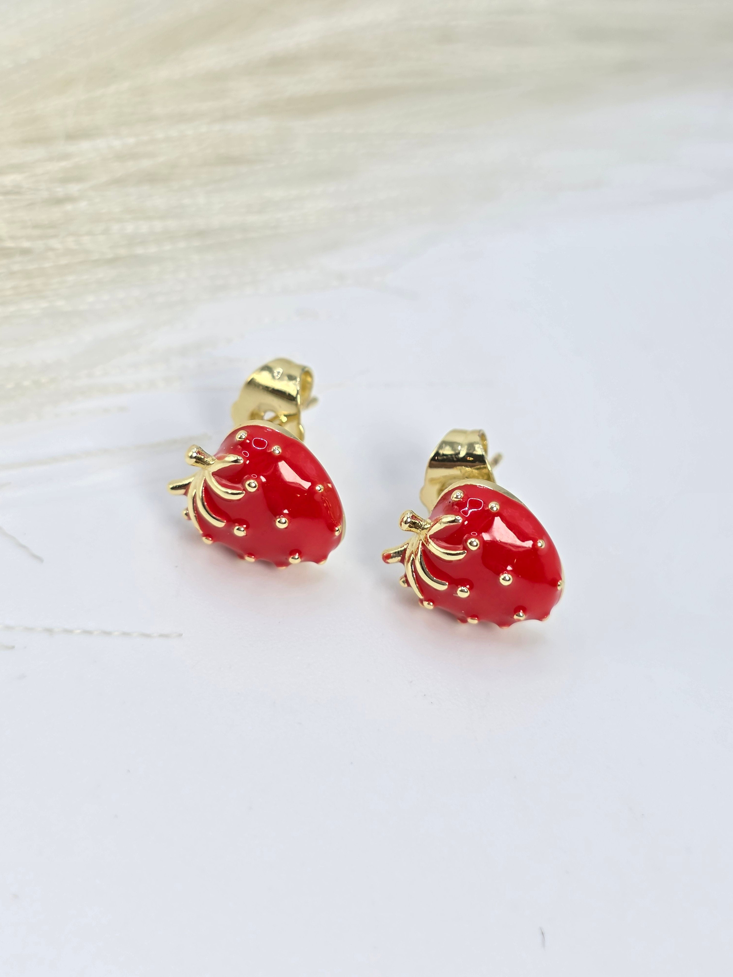 Small Strawberry Tendrils