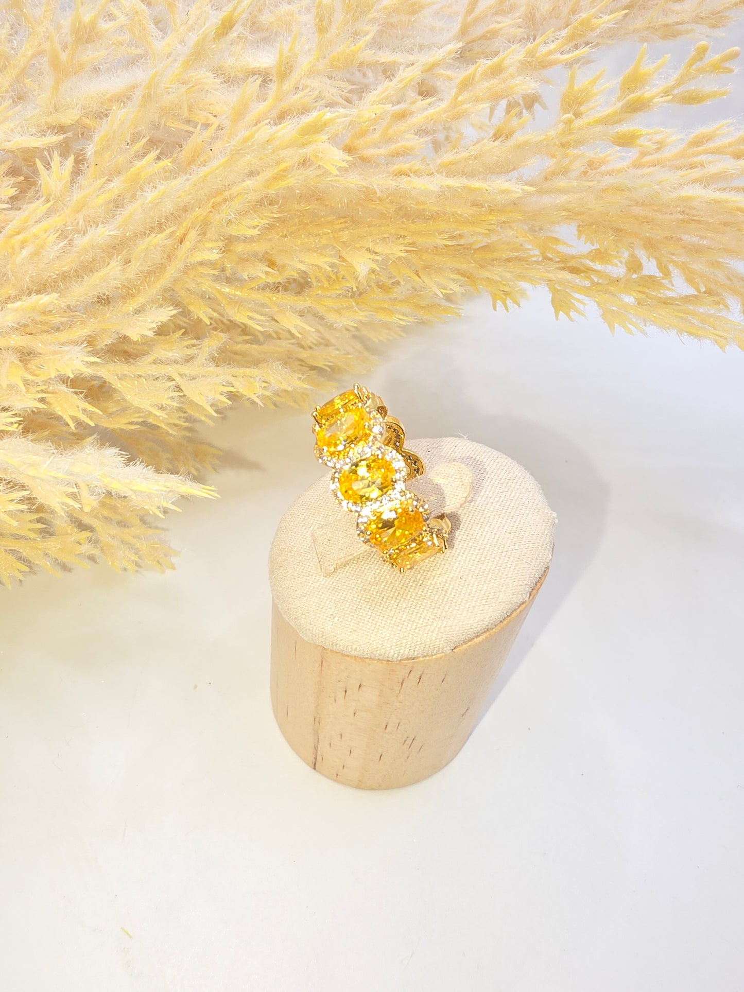 Anillo Anarillo de Vidrio Picado Real