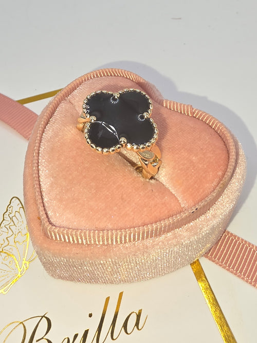 Clover Ring