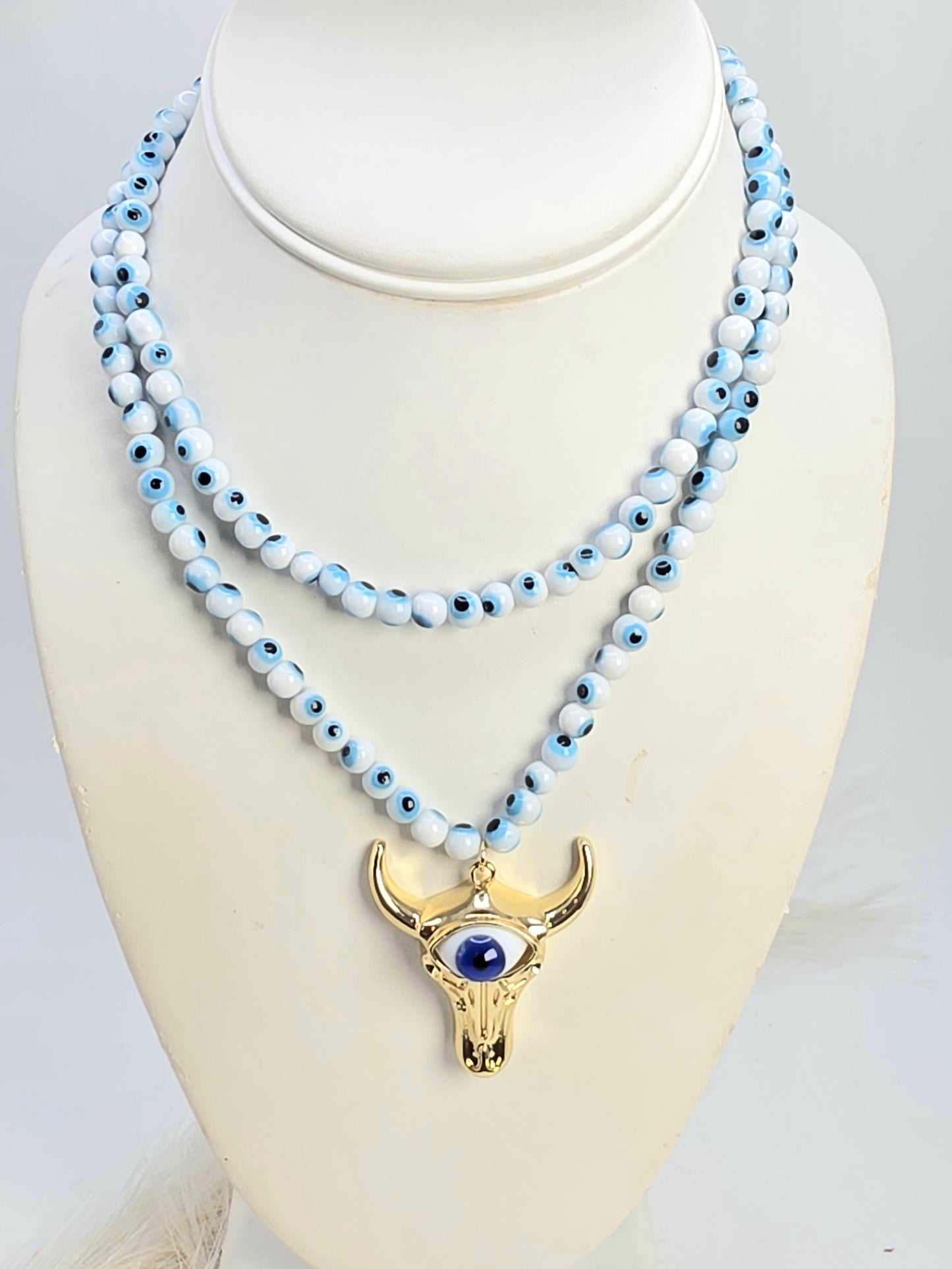 Turkish eye choker with bull's head trend
