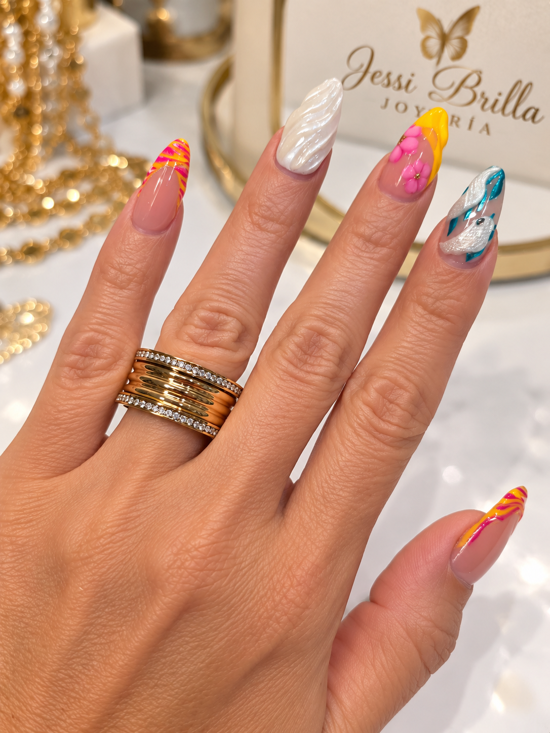 Anillo Inspirado en Diseñador