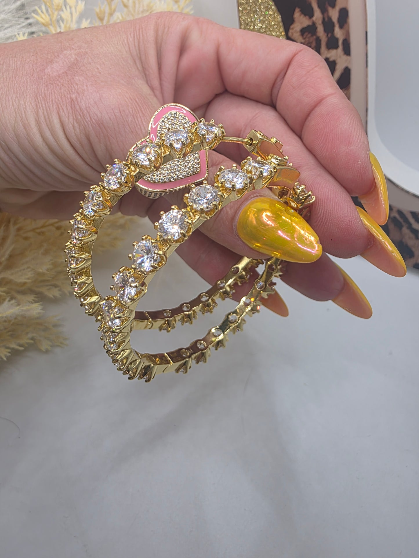 Argollas de 65mm Karol G en Vidrio Real Cierre de Seguridad