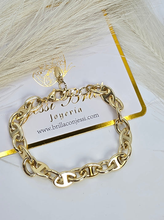 Guchi woven bracelet