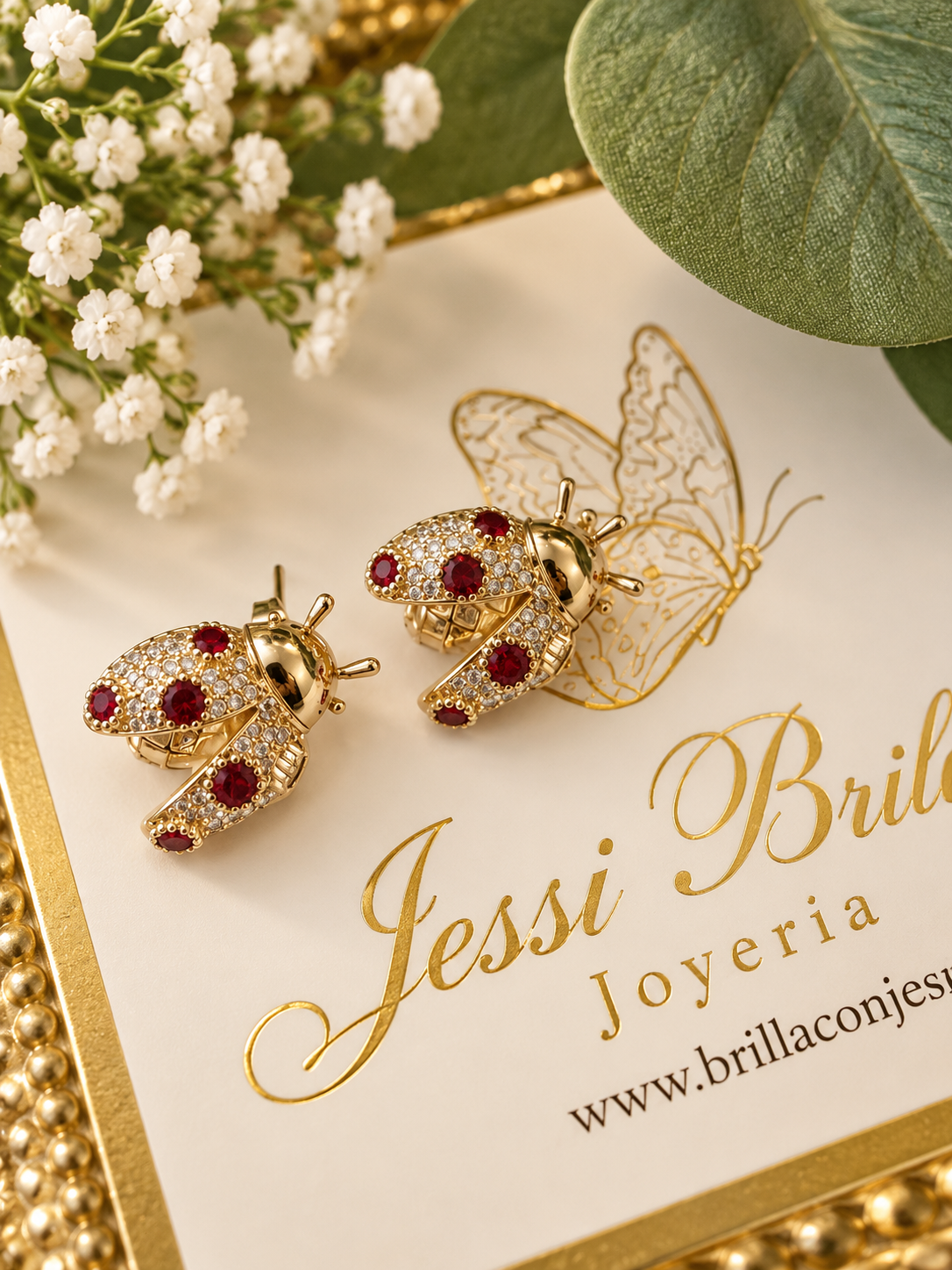 Mini Aretes coquito rojos