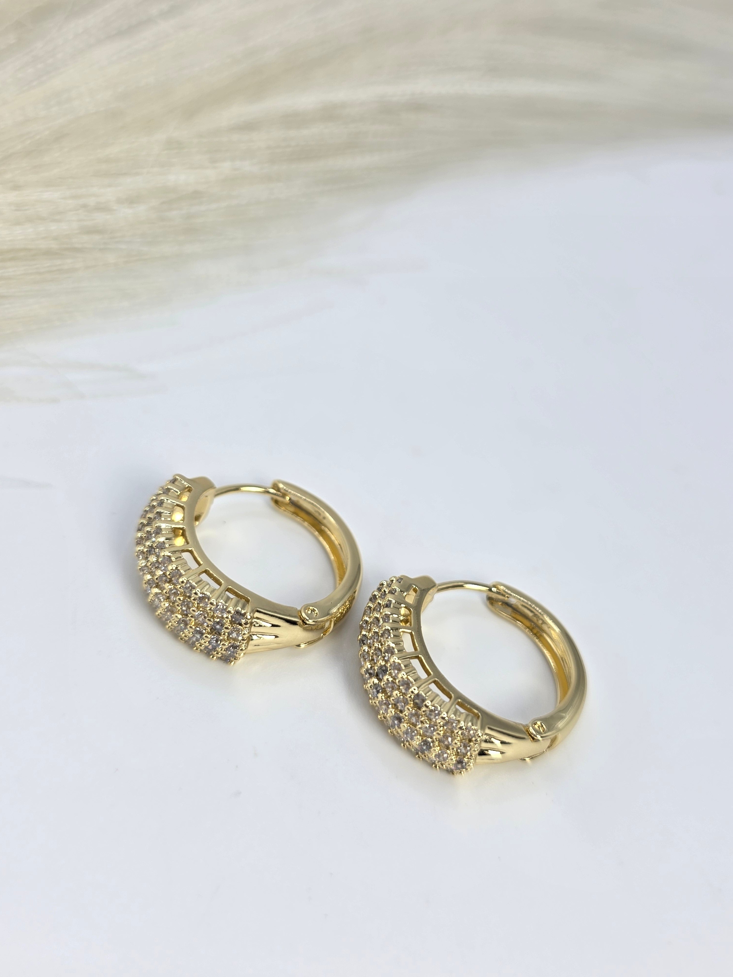 Small diamond-shaped rings