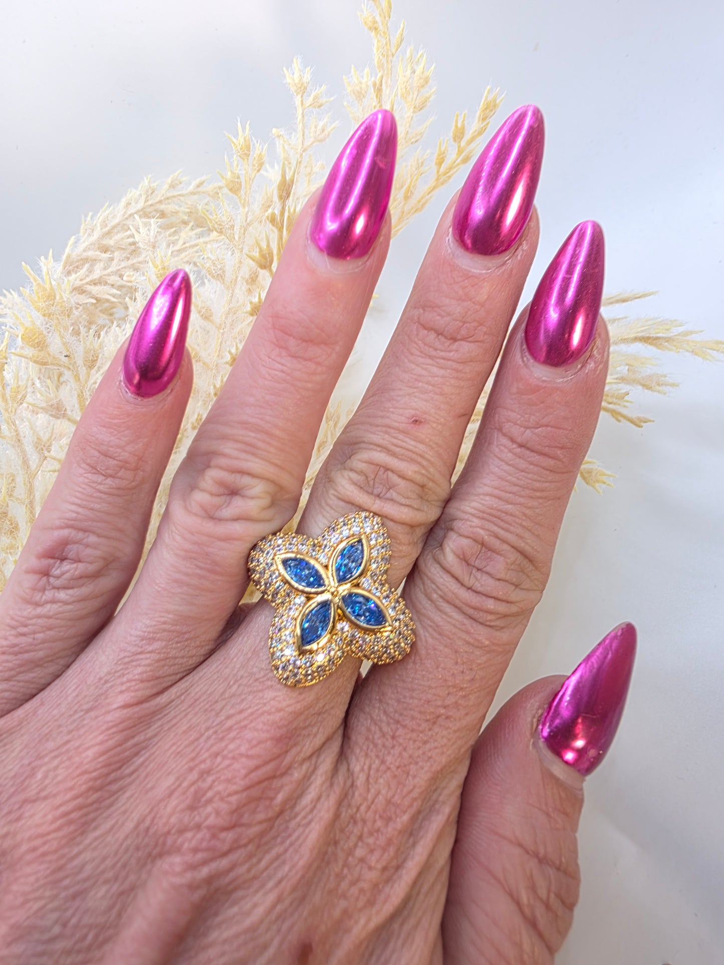 Anillos Vidrio de Flor de LV