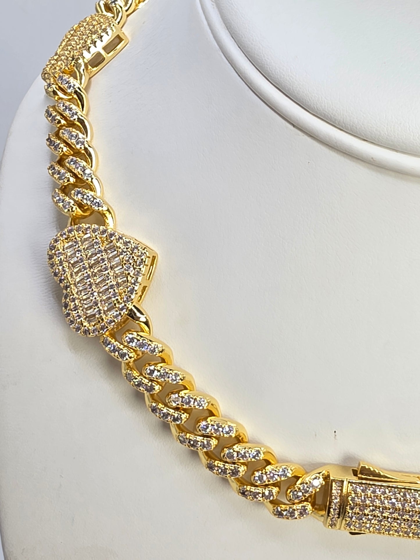 Gargantilla de Vidrio Real de Corazon/  cierre de Princesa Size 16inch