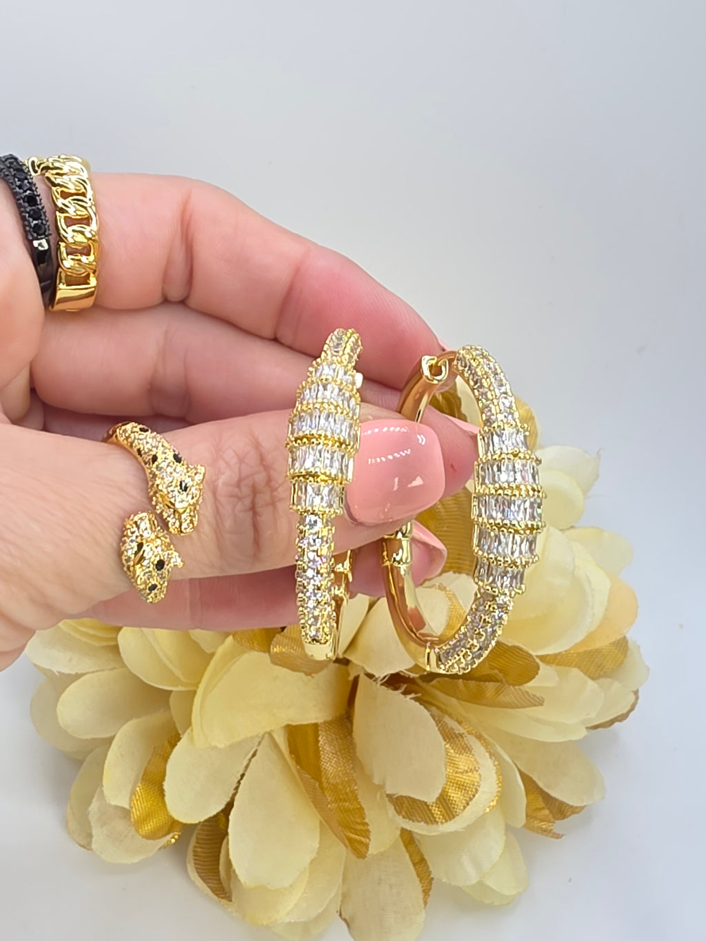 Aretes de 35 mm en Vidrio real Color: Silver y Gold