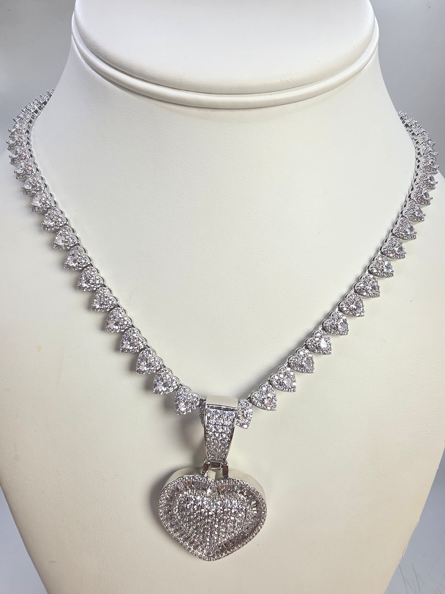 Small Hearts Choker, Silver, 18 inches