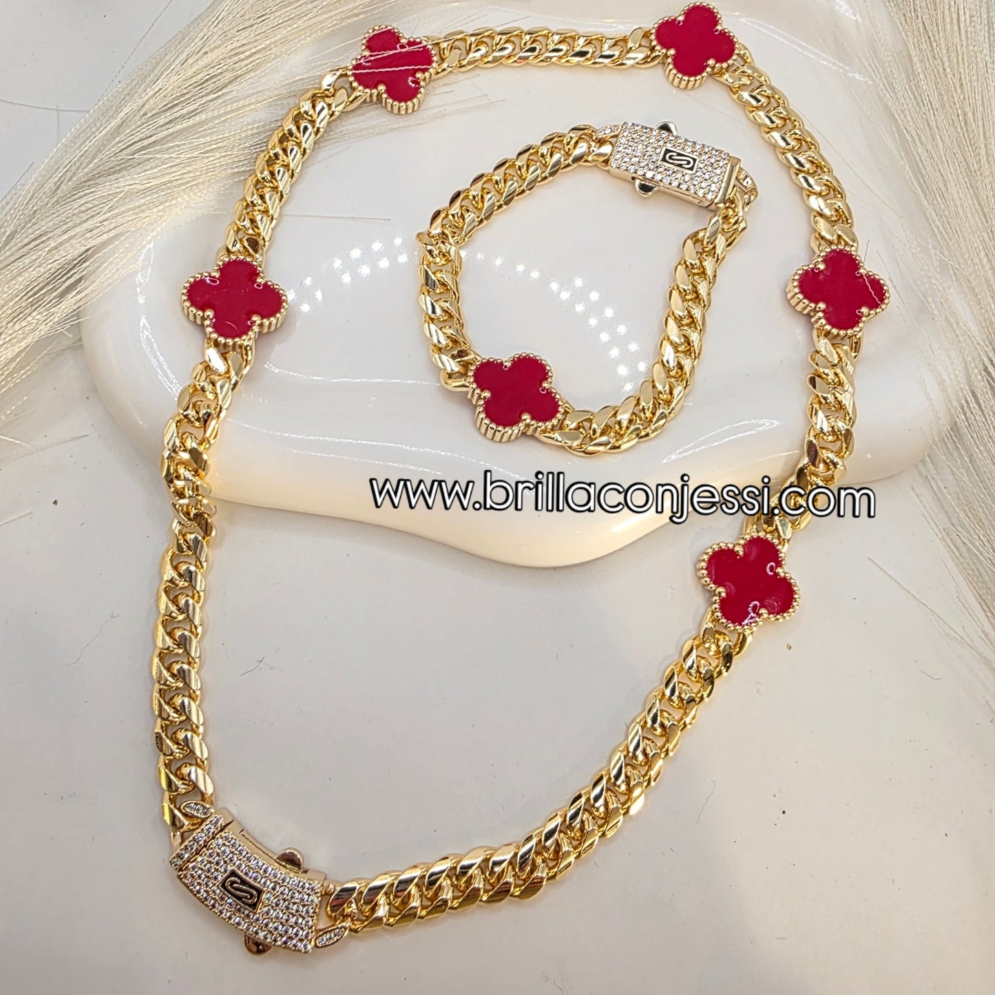 Set de Trebol Rojo 18inch/7inch