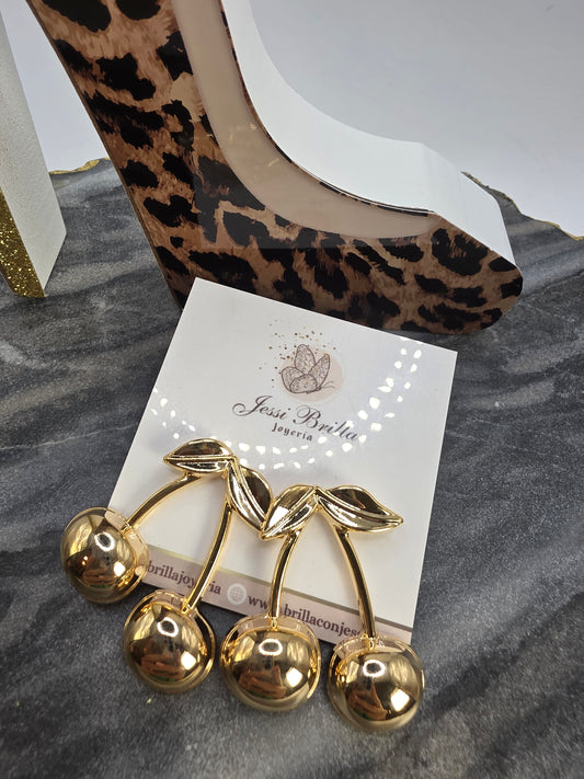 Aretes agrande minimalista de cereza