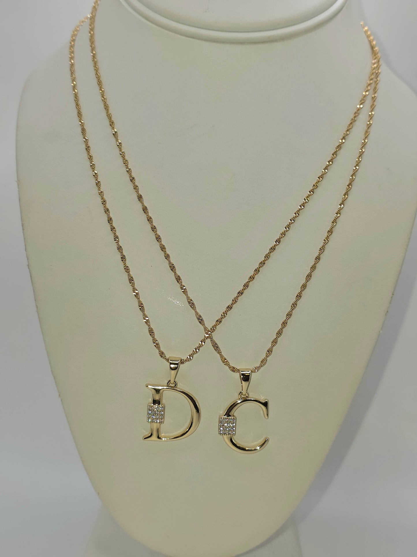 Iniciales / Cadena de 18inch
