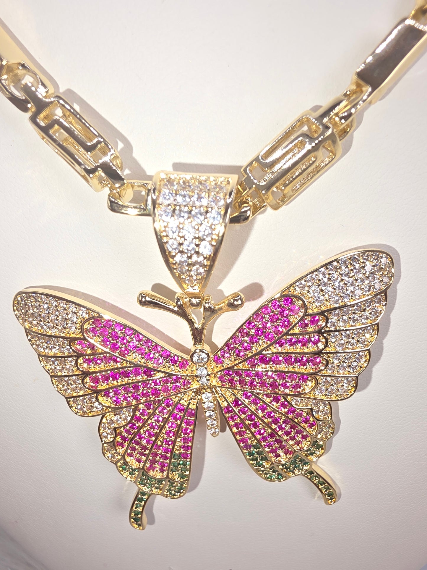 22-inch Fendy chain butterfly