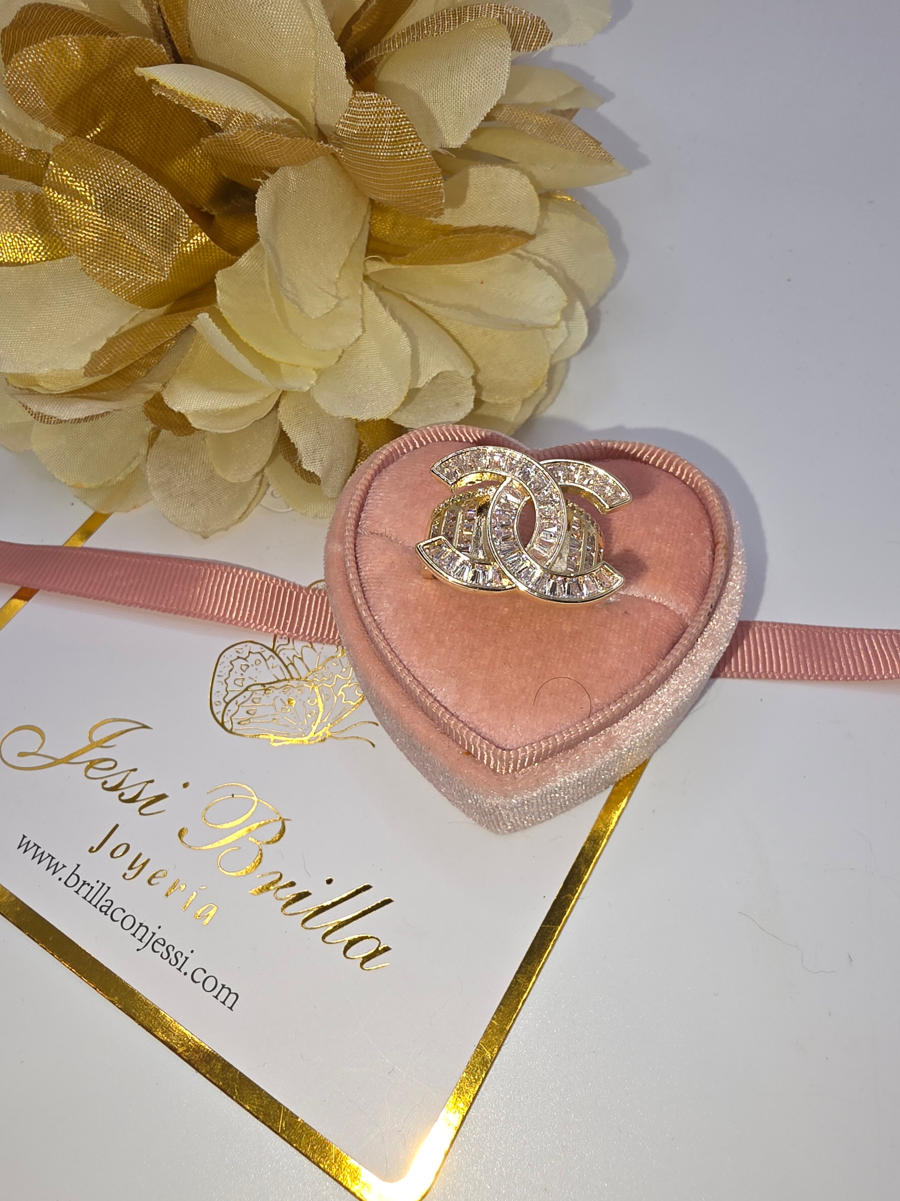 Anillo Chanel en Vidrio Rosa