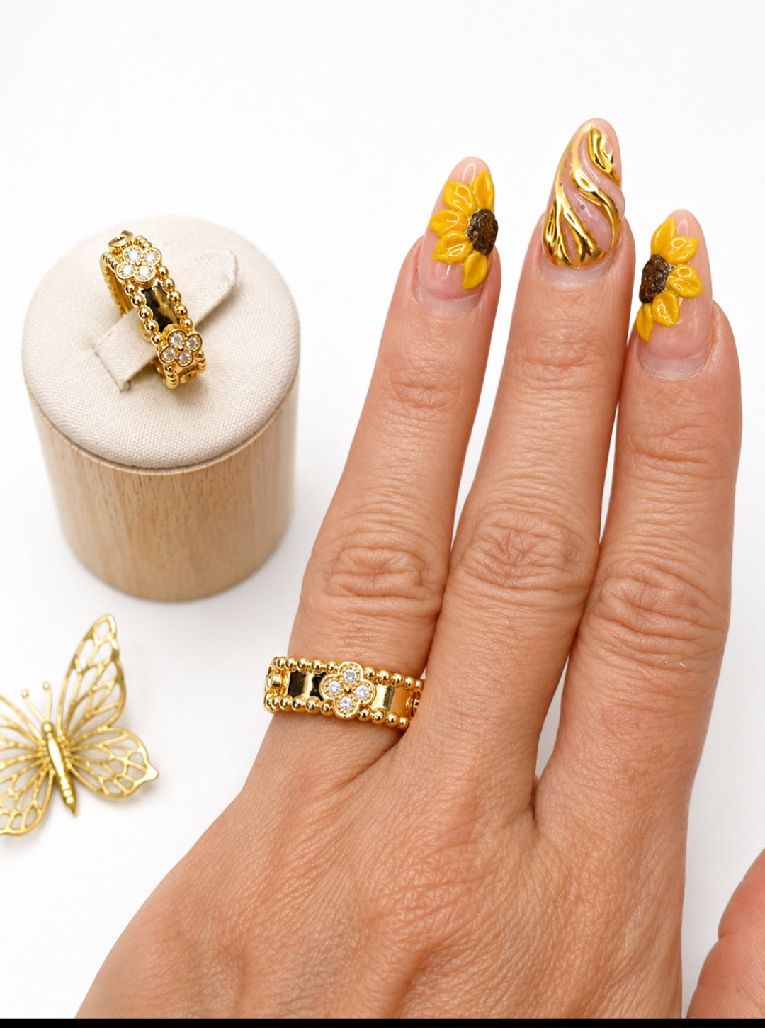 Anillo de Trébol y Brillo real