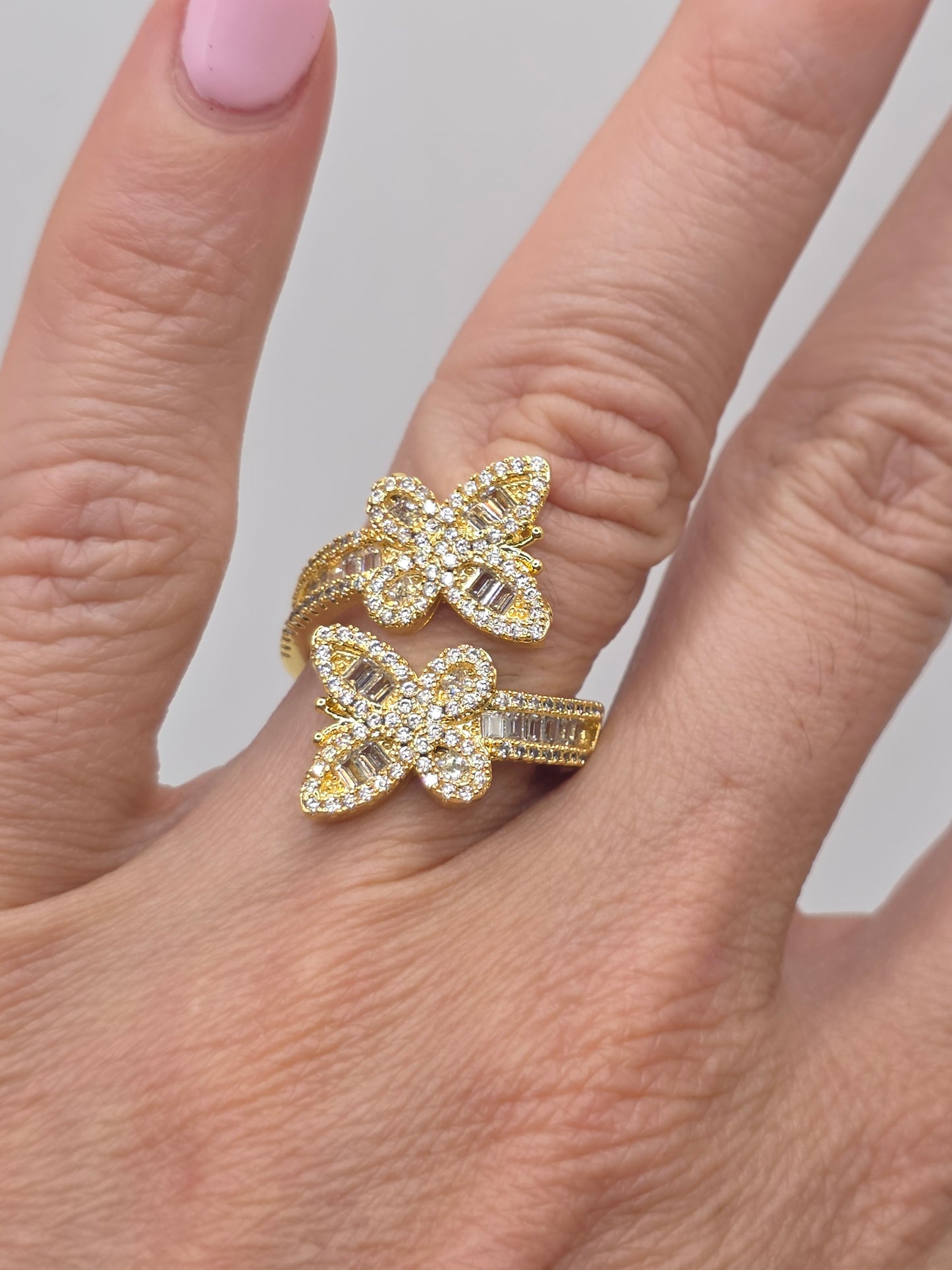 Anillo de Mariposa en Vidrio Picado