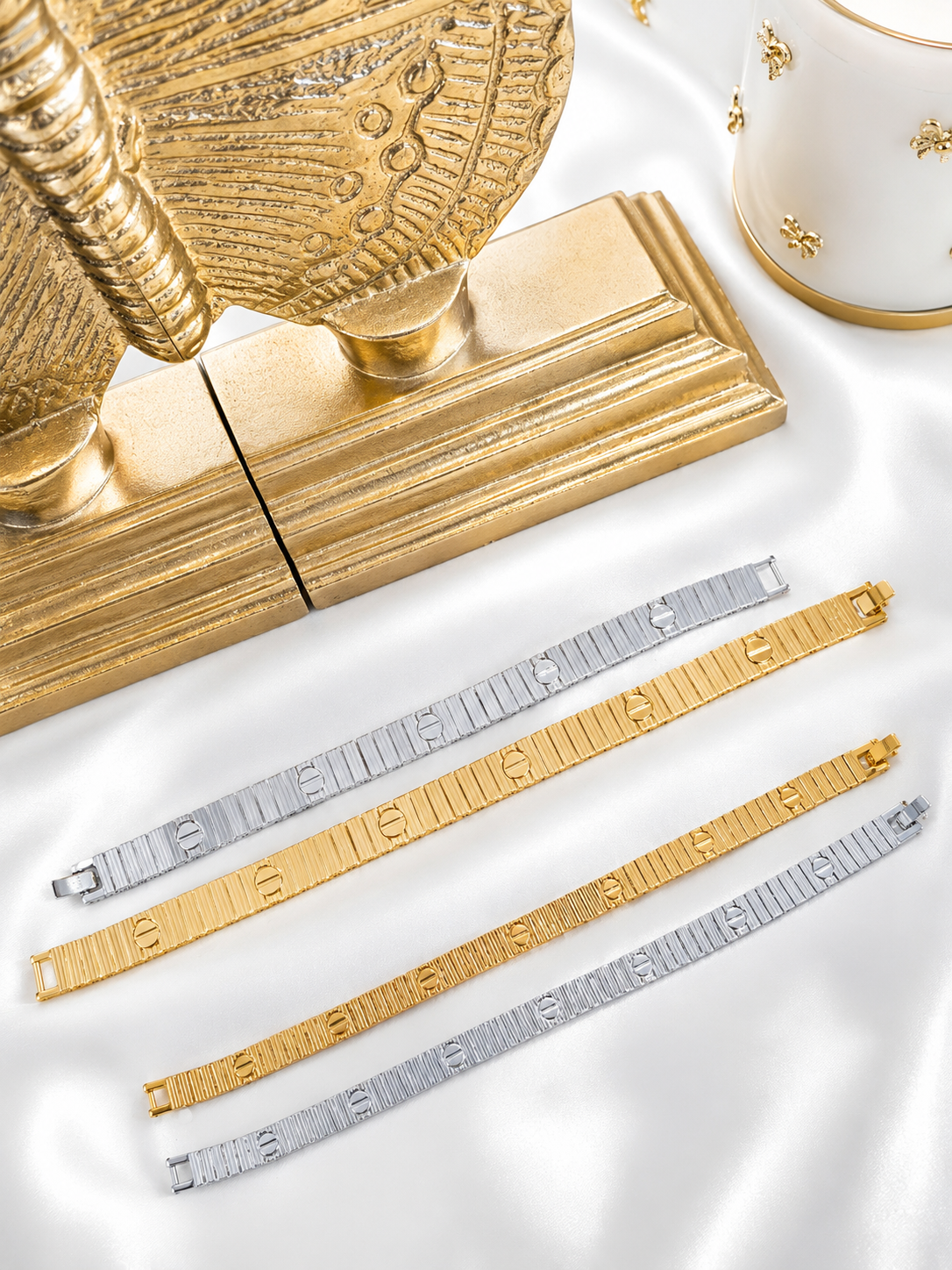 Brazaltes de diseñador disponibles en silver y oro