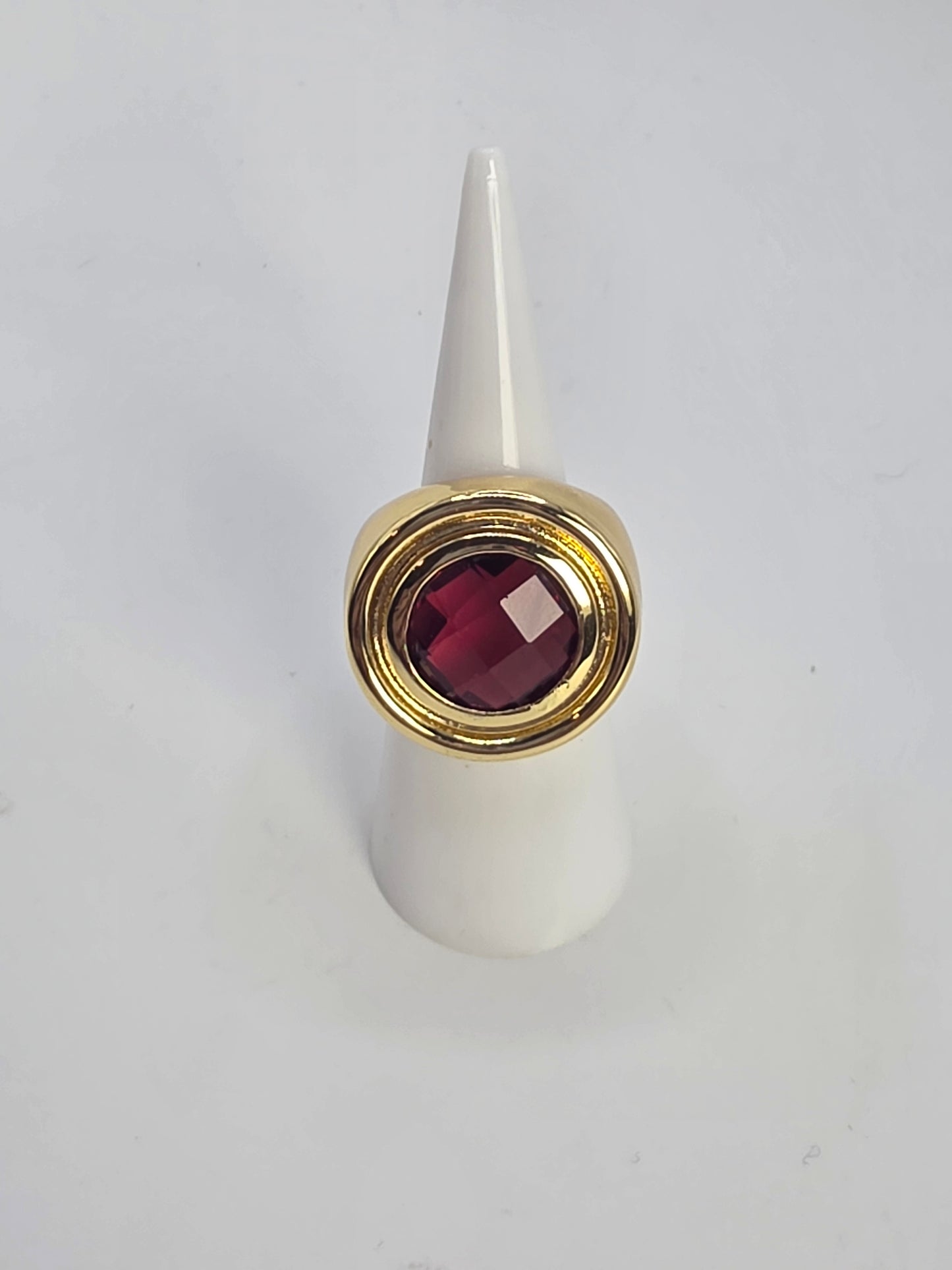 Anillo de Bola de Cristal Rojo