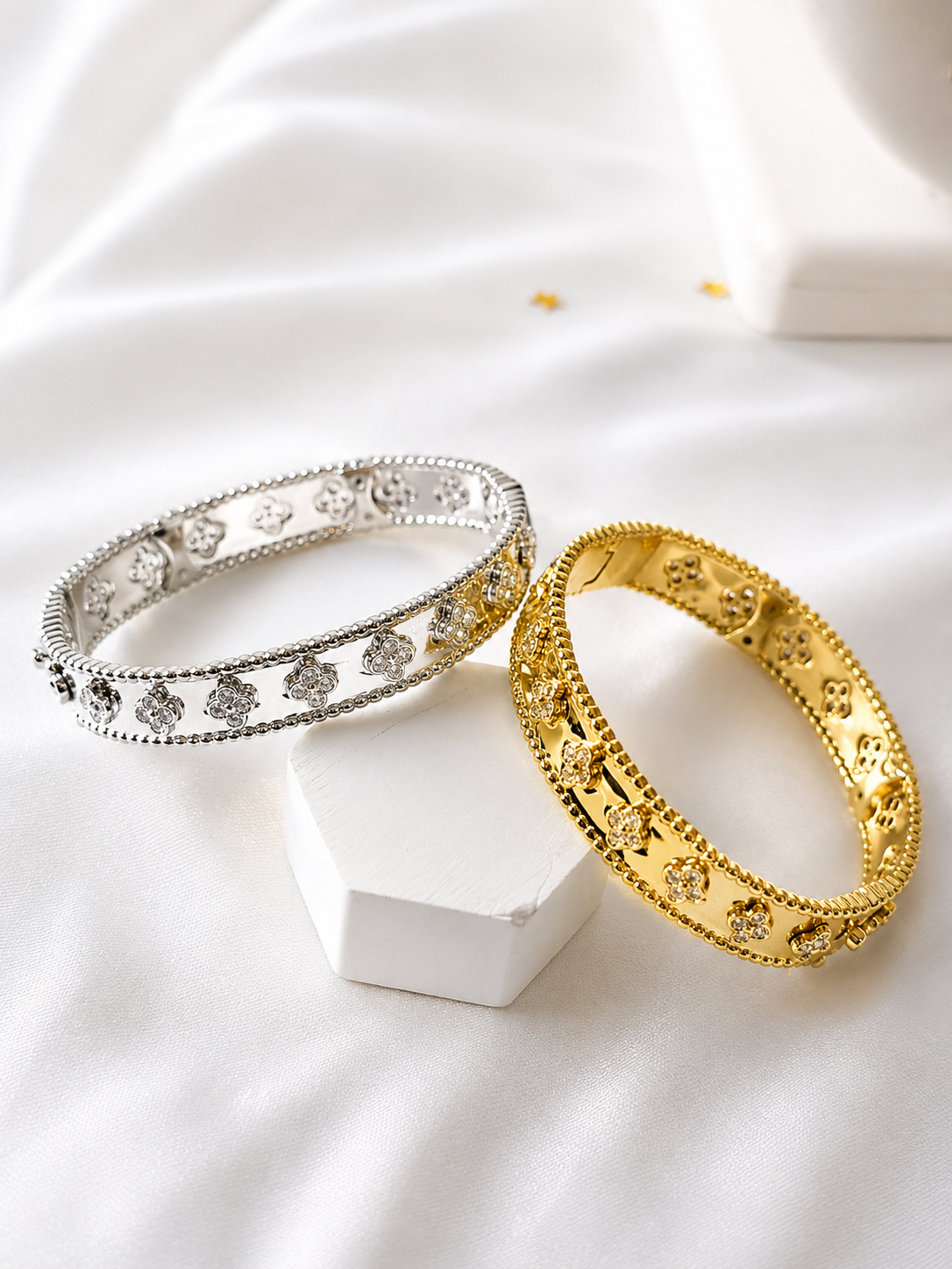 Brazlates De Trebol Silver -Oro -Size 7inch