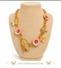 Las flores y mariposa en tu cuello ajustable