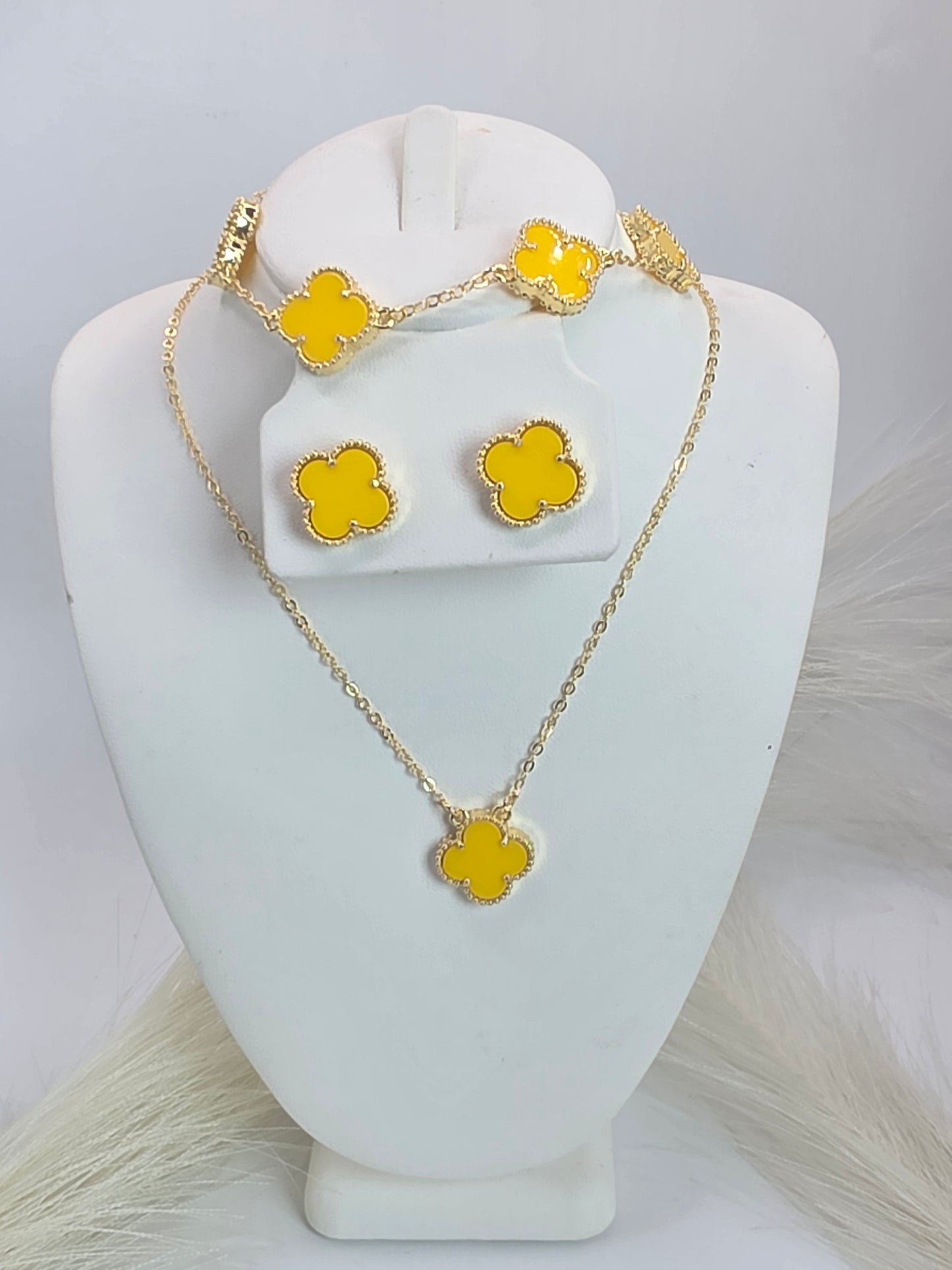 Yellow Clover Set