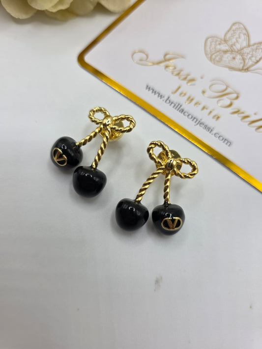 Aretes Cereza Oscura Valentino