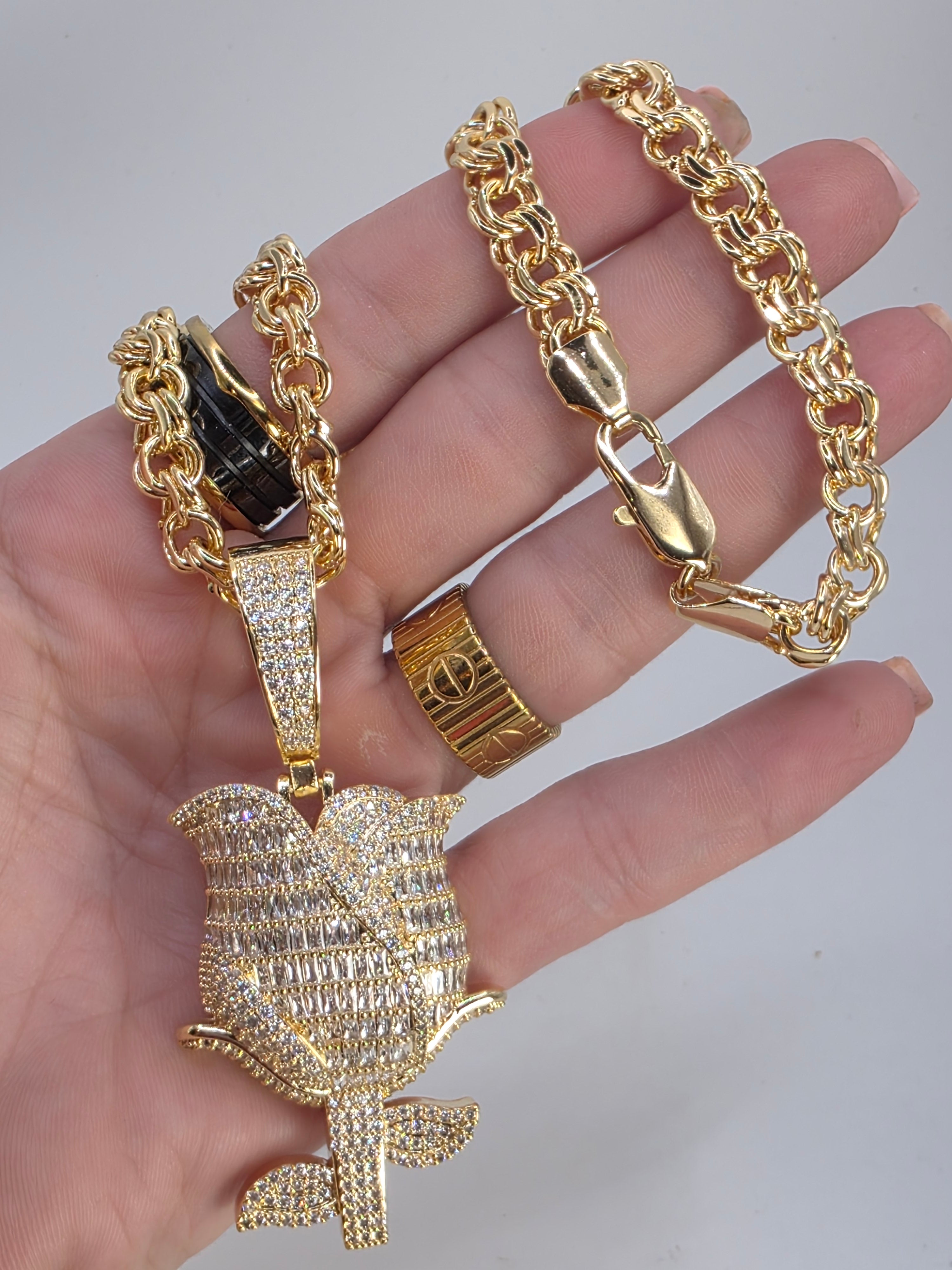 18-inch Spanish woven chain with faceted Rose glass